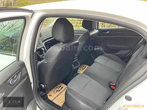 LUSSO GARAJ'dan DİZEL OTOMATİK MEGANE JOY