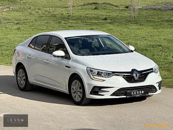 LUSSO GARAJ'dan DİZEL OTOMATİK MEGANE JOY