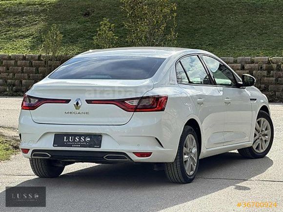 LUSSO GARAJ'dan DİZEL OTOMATİK MEGANE JOY