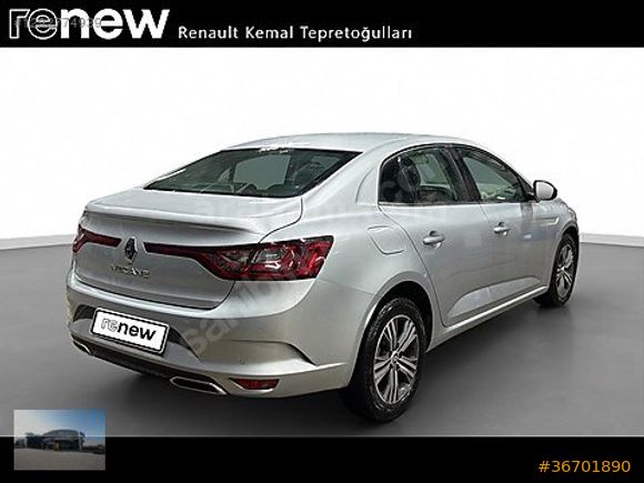 2024 Megane Sedan 1.3 TCe Touch EDC / 13.321 KM