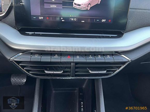 2021 Octavia Premium Hybrid Titanium Gri Servis Bakımlı