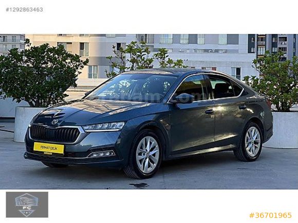 2021 Octavia Premium Hybrid Titanium Gri Servis Bakımlı