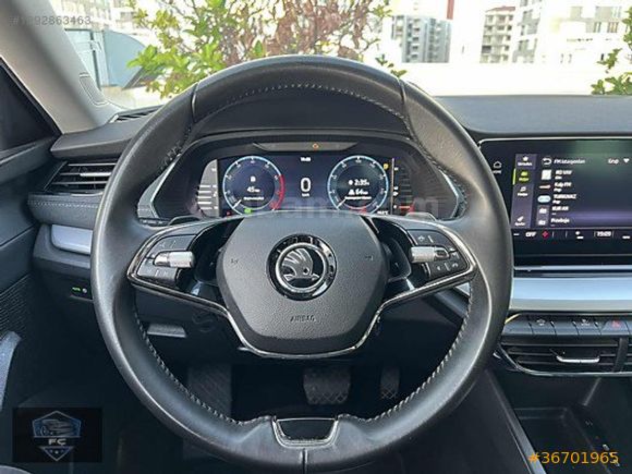 2021 Octavia Premium Hybrid Titanium Gri Servis Bakımlı