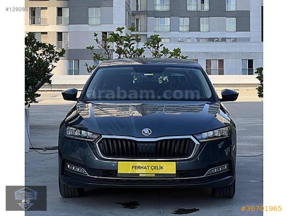 2021 Octavia Premium Hybrid Titanium Gri Servis Bakımlı