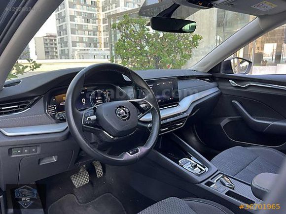2021 Octavia Premium Hybrid Titanium Gri Servis Bakımlı