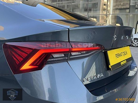 2021 Octavia Premium Hybrid Titanium Gri Servis Bakımlı