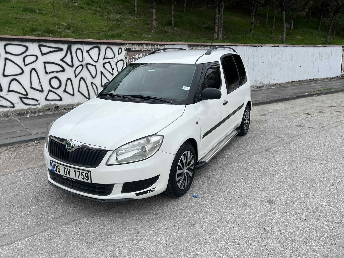 Galeriden Skoda Roomster 1.6 TDI Comfort 2012 Model Ankara 377.000 km Beyaz 1