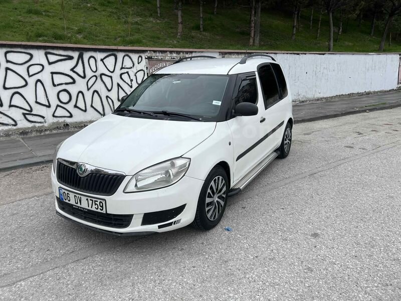 Galeriden Skoda Roomster 1.6 TDI Comfort 2012 Model Ankara 377.000 km Beyaz