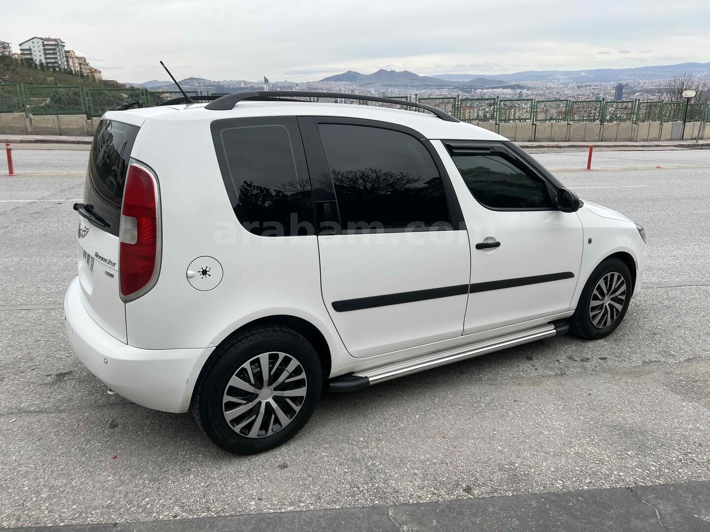 Galeriden Skoda Roomster 1.6 TDI Comfort 2012 Model Ankara 377.000 km Beyaz 2