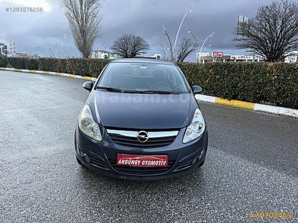 CORSA 1.4 ENJOY BENZİNLİ TAM OTOMATİK VİTES BAKIMLI VE TEMİZ