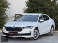 BOYASIZ 2025 SKODA SÜPERB 1.5TSİ MHEV PRESTİJ DSG BEYAZİÇİ TABA