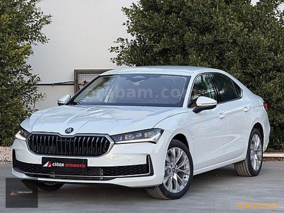 BOYASIZ 2025 SKODA SÜPERB 1.5TSİ MHEV PRESTİJ DSG BEYAZİÇİ TABA