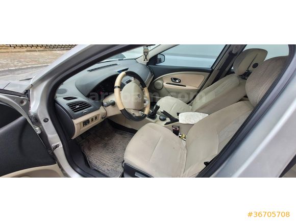 Sahibinden Renault Fluence 1.6 Extreme 2011 Model İstanbul 172.500 km Gri (Gümüş)