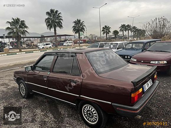 Renault 9 Broadway 1989 model sıfır muaneli