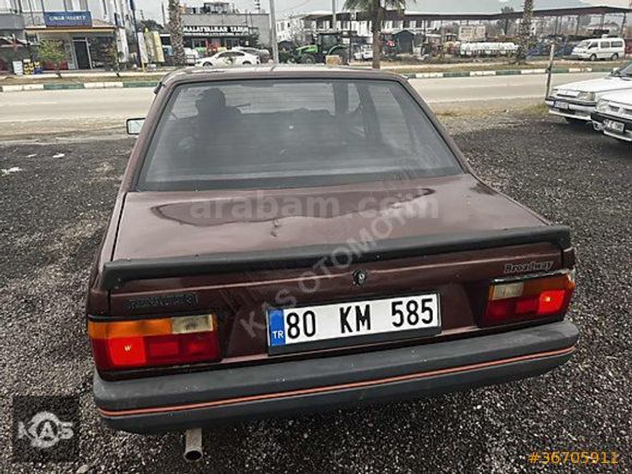 Renault 9 Broadway 1989 model sıfır muaneli