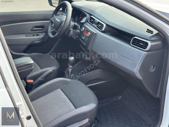 İLK SAHİBİNDEN SERVİS BAKIMLI DUSTER OTOMATİK JOURNEY GÖRÜNÜM