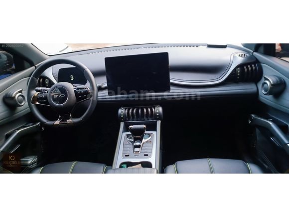 Sıfır ayarında 2025 Model BYD Atto 3 EV design