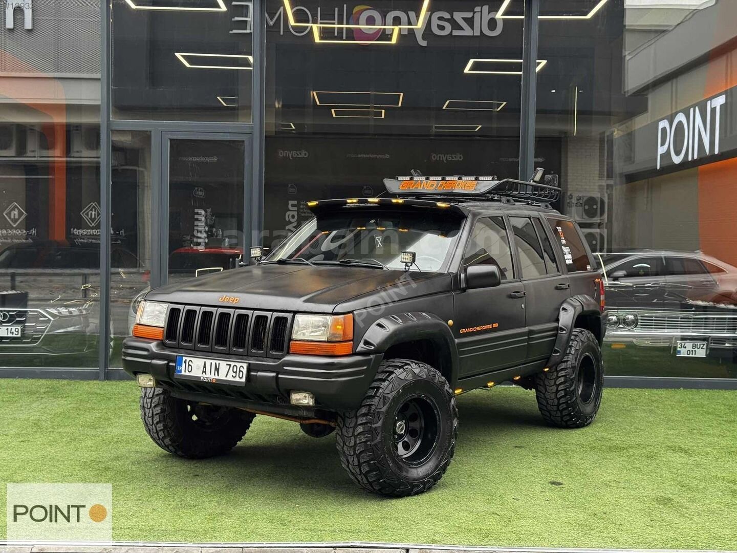 -POINT- JEEP GRAND CHEROKEE 5.2 OFF-ROAD DONANIM 2