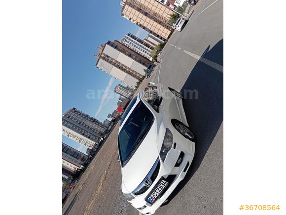 Sahibinden Honda Civic 1.6 Elegance 2011 Model  208 km Beyaz