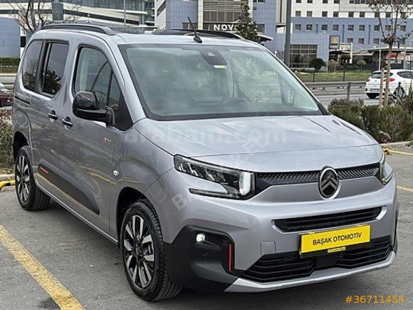 Başak Otomotiv 2.EL'den 2025 Hatasız Berlingo XTR