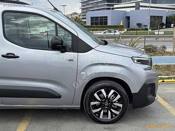 Başak Otomotiv 2.EL'den 2025 Hatasız Berlingo XTR