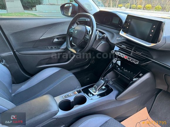 HATASIZ 2020 MODEL 2008 ALLURE 1.2 BENZİN OTOMATİK