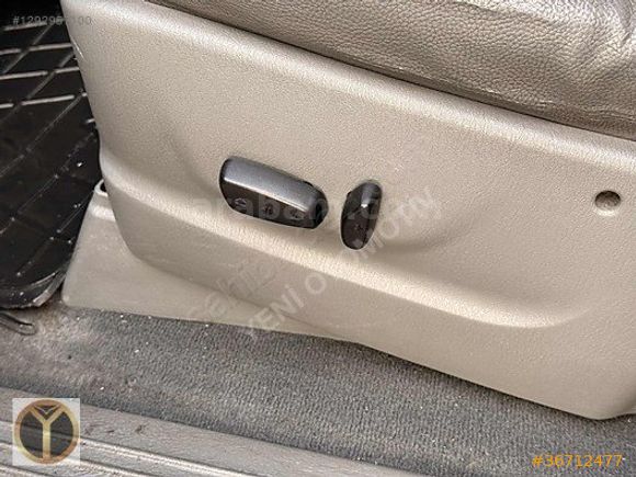 YENİ OTOMOTİV DEN EMSALSİZ GRAND VOYAGER 2.8 CRD LİMİTED 2 BOYA