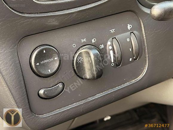 YENİ OTOMOTİV DEN EMSALSİZ GRAND VOYAGER 2.8 CRD LİMİTED 2 BOYA
