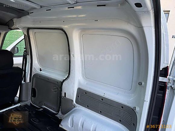 ÖZ IŞIKLI OTOMOTİVDEN 2012 RENAULT KANGO TEK EL
