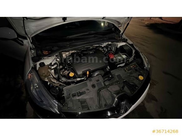 Orjinal Renault Clio 1.2 Joy 2018 Model  50.000 km Beyaz