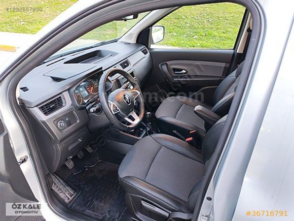 ÖZ KALE OTOMOTİV'DEN 2023 EXPRESS COMBİ 1.5 DCİ 64.000 KM'DE
