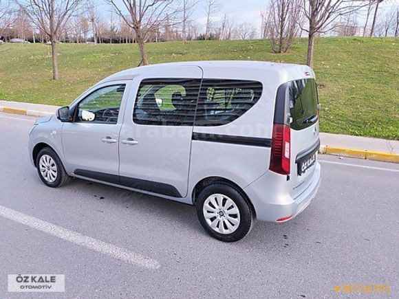ÖZ KALE OTOMOTİV'DEN 2023 EXPRESS COMBİ 1.5 DCİ 64.000 KM'DE