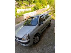 1.5 DCI reno cilo ustasından satılık motor komple sıfır yapıldı titizlikle orjinal malzemeler kulanılmıştır şuanda 20.000 binde sorunsuz orjinal araçt