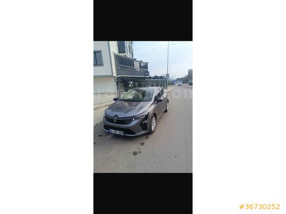 Sahibinden Renault Clio 1.0 TCe Evolution 2023 Model 