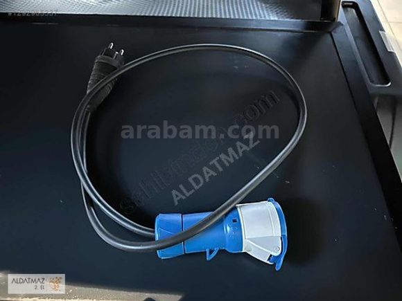 ALDATMAZ PLAZA'DAN ÇEKME KARAVAN ÇARPIŞAN TÜRK CAMPER RÖMORK
