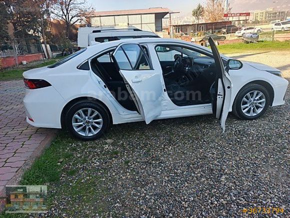 SIFIR 2025 MODEL TOYOTA COROLLA 1.8 HYBRİT