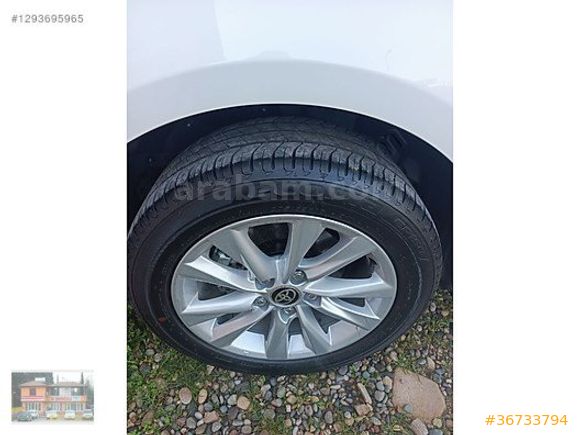 SIFIR 2025 MODEL TOYOTA COROLLA 1.8 HYBRİT