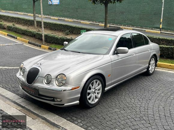 "UNIVERSAL MOTORS" 2001 JAGUAR S-TYPE 4.0 V8 OTOMATIK 272 HP