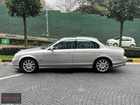 "UNIVERSAL MOTORS" 2001 JAGUAR S-TYPE 4.0 V8 OTOMATIK 272 HP