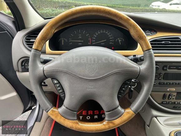 "UNIVERSAL MOTORS" 2001 JAGUAR S-TYPE 4.0 V8 OTOMATIK 272 HP