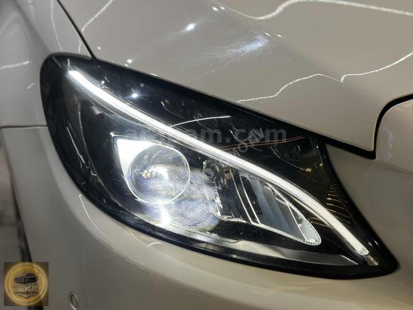 TEKİN OTOMOTİV'DEN 2018 C200 D AMG İMZALI SERİ