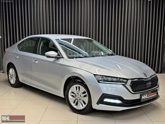 NHLMOTORS SKODA CTAVİA 1.0 e-Tec HYBRİD ELİTE NAVİGASYON 92.KM