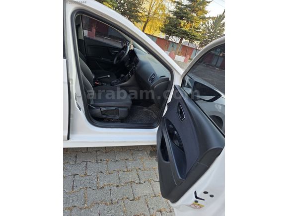 ERBENLERDEN ÇOK TEMİZ 2015 MODEL 1.6 DİZEL OTOMATİK VİTES LEON