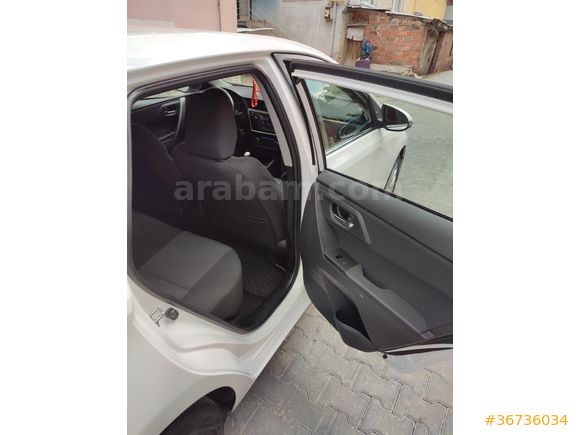 Sahibinden Toyota Auris 1.4 D-4D Active 2013 Model