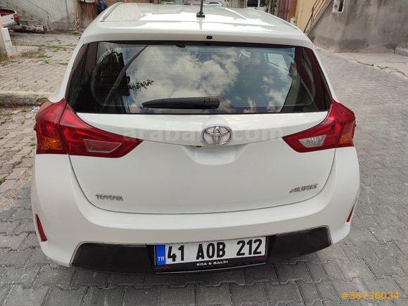 Sahibinden Toyota Auris 1.4 D-4D Active 2013 Model