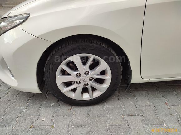 Sahibinden Toyota Auris 1.4 D-4D Active 2013 Model