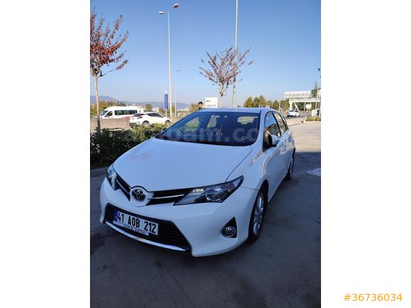 Sahibinden Toyota Auris 1.4 D-4D Active 2013 Model