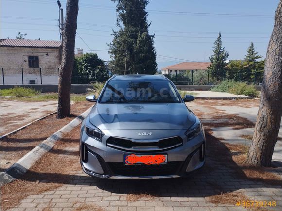 ilk Sahibinden Kia XCeed 1.5 T-GDI Cool Plus 2024 Model  18000 
km Gri (metalik)