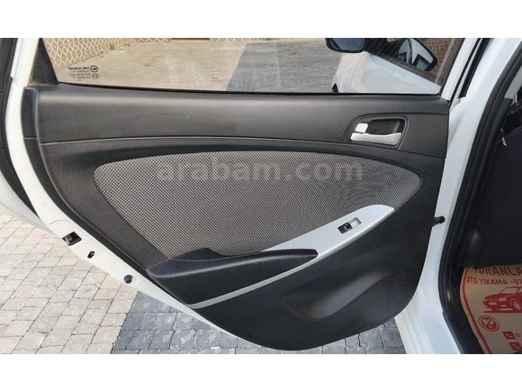 3. Sahibinden değişen yok 1.5 parça boyalı bakımlı memur arabası