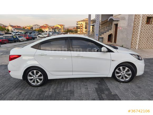 3. Sahibinden değişen yok 1.5 parça boyalı bakımlı memur arabası